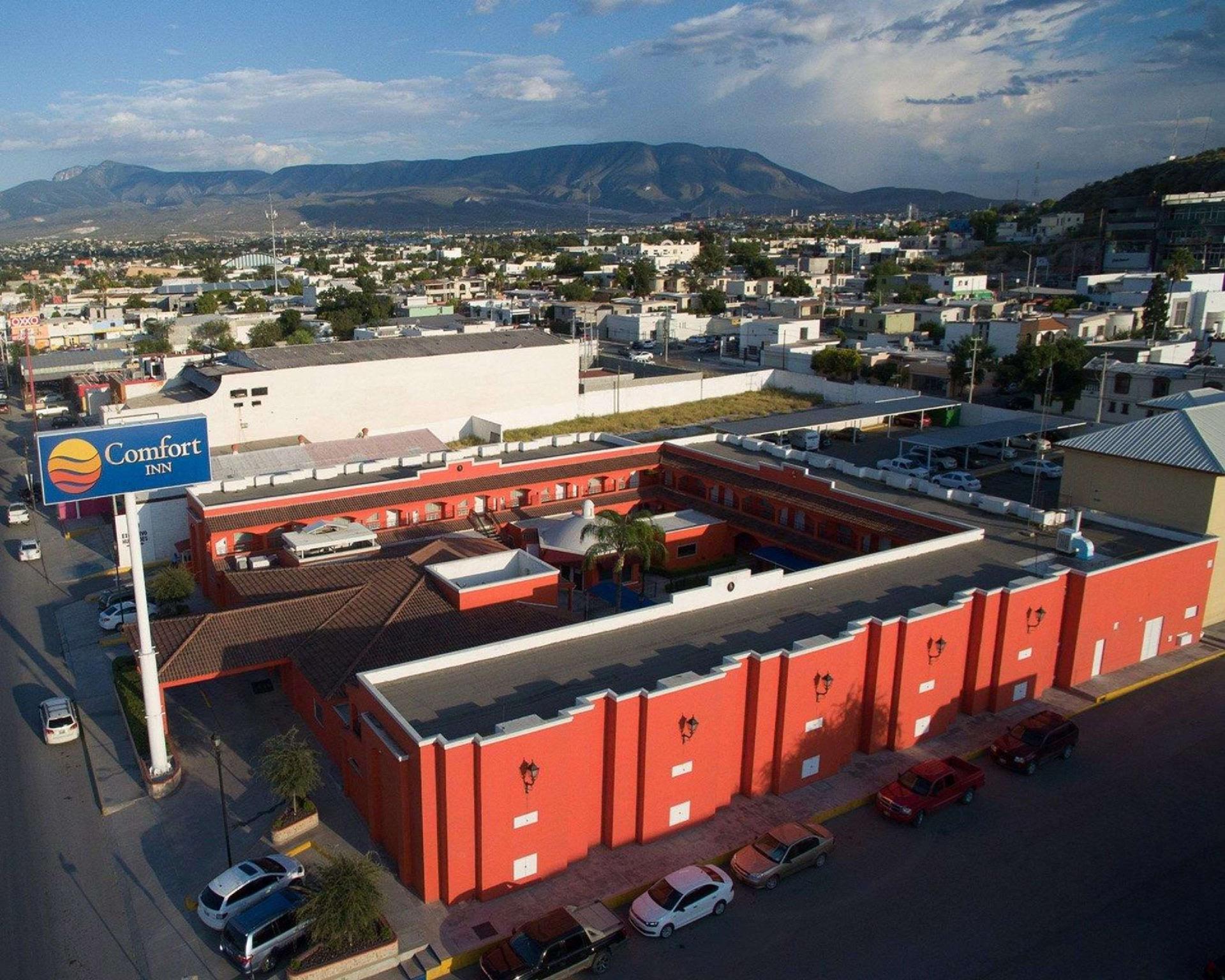 Comfort Inn Monclova Exterior photo