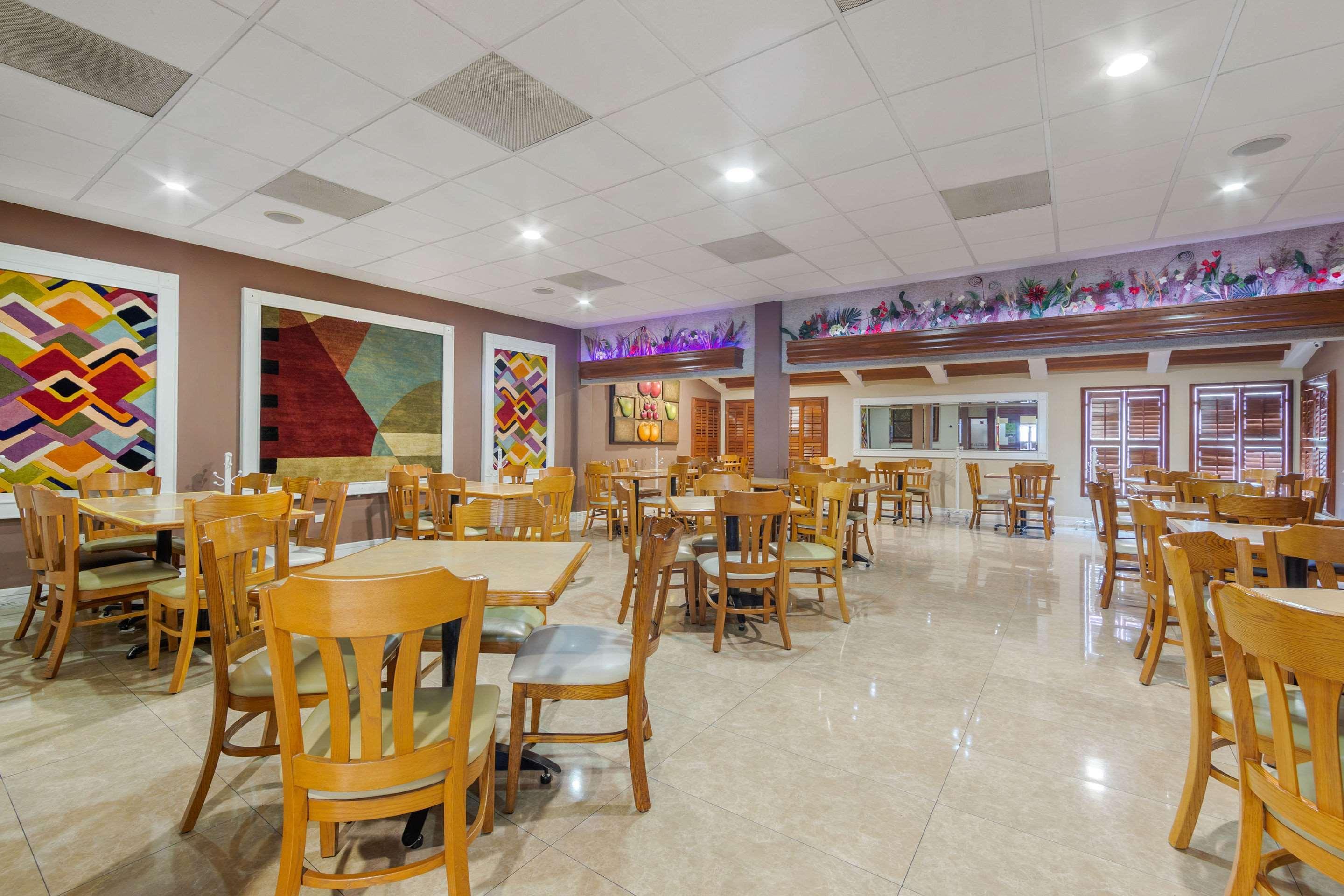 Comfort Inn Monclova Exterior photo