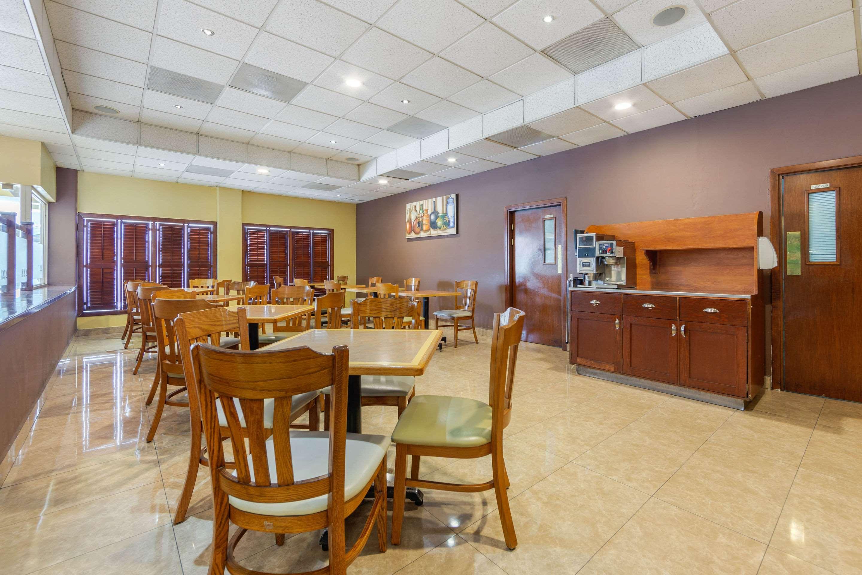 Comfort Inn Monclova Exterior photo
