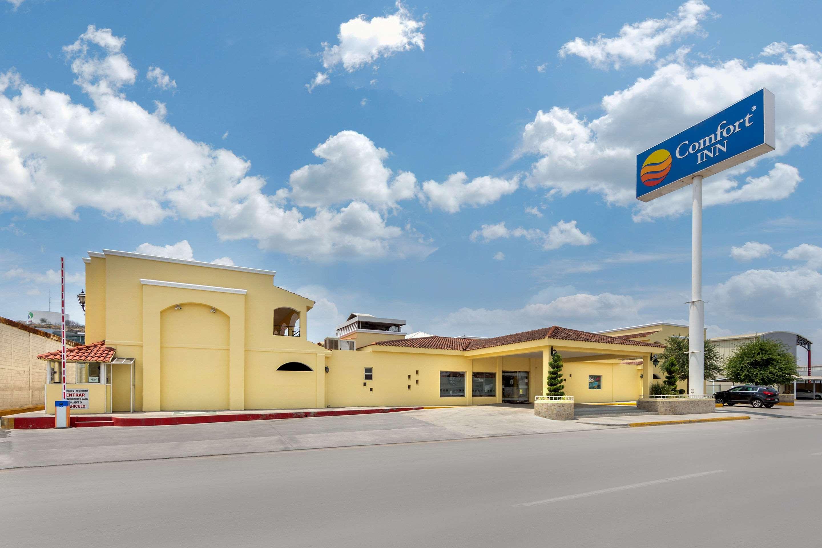 Comfort Inn Monclova Exterior photo