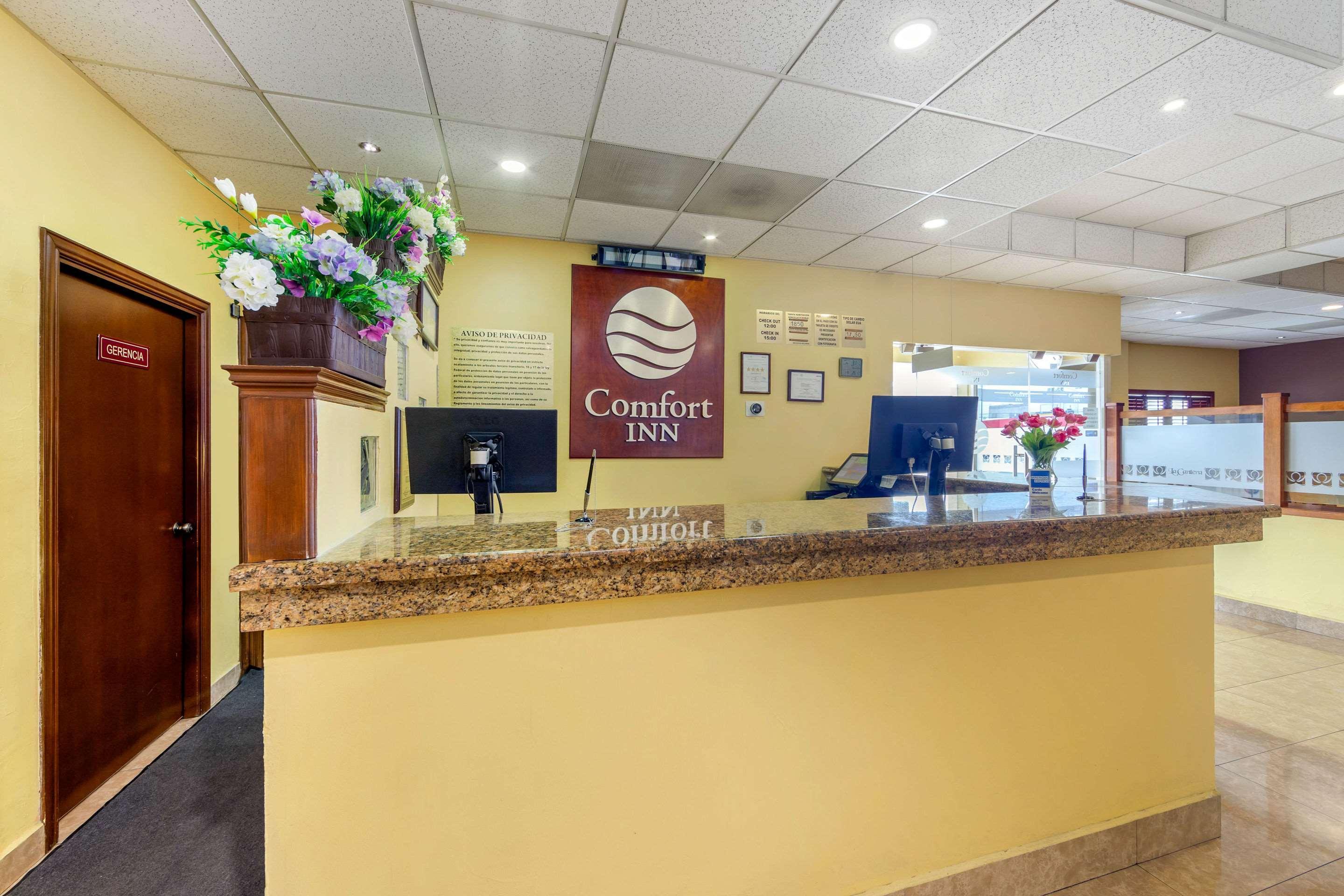 Comfort Inn Monclova Exterior photo
