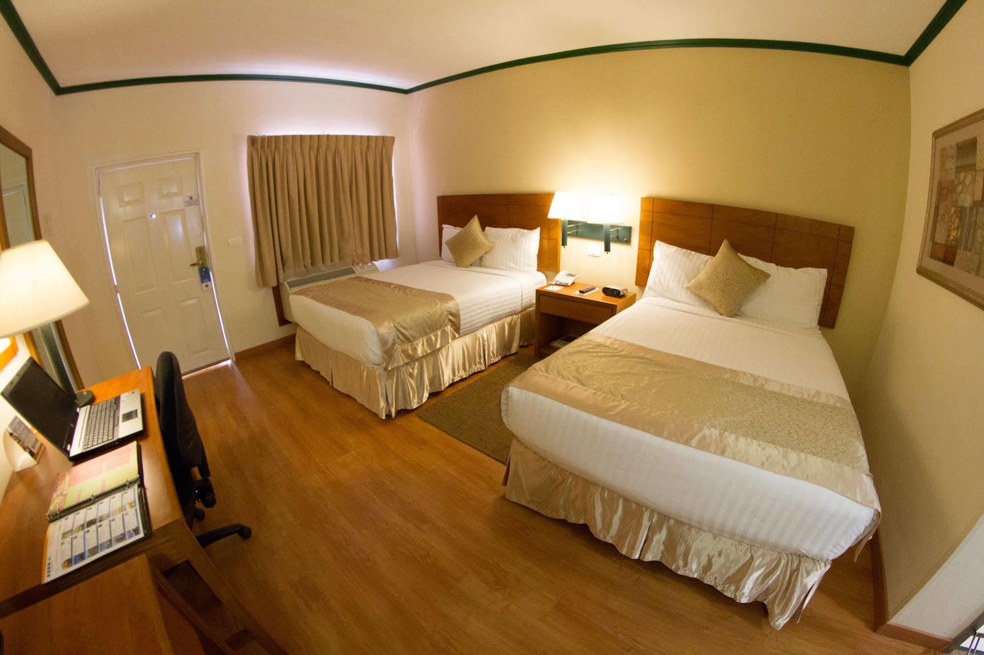Comfort Inn Monclova Exterior photo