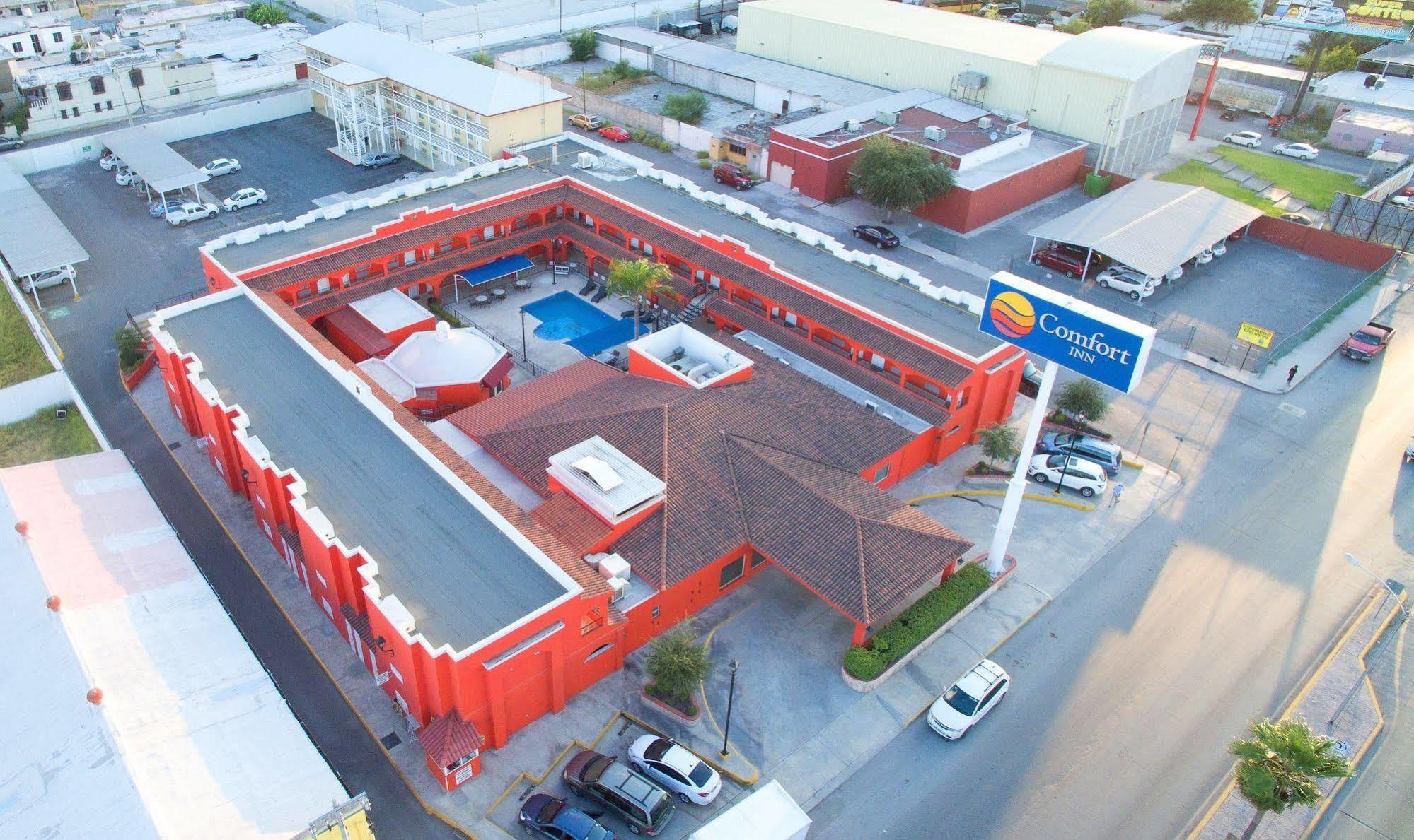 Comfort Inn Monclova Exterior photo